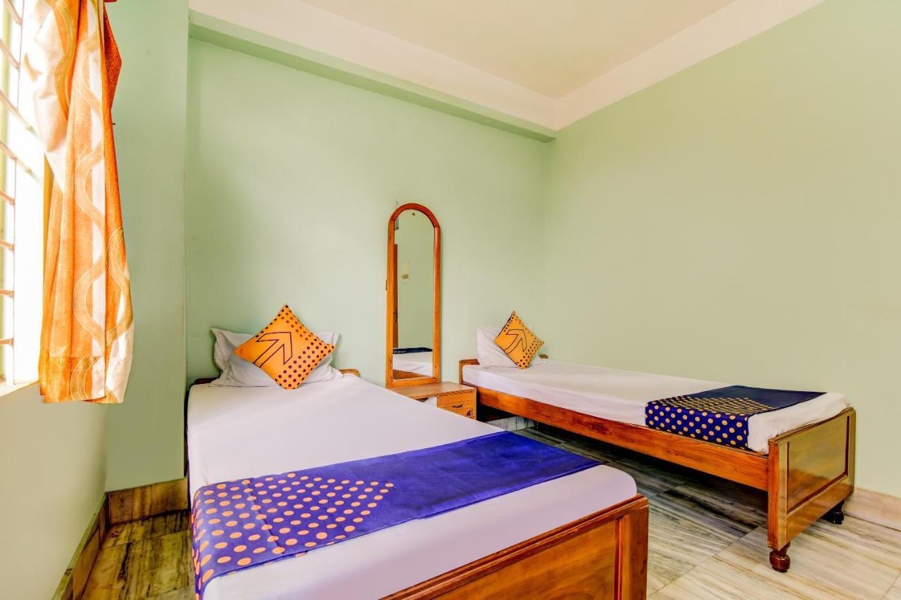 Oyo 63538 Hotel Lotus 1 Khanapara Экстерьер фото