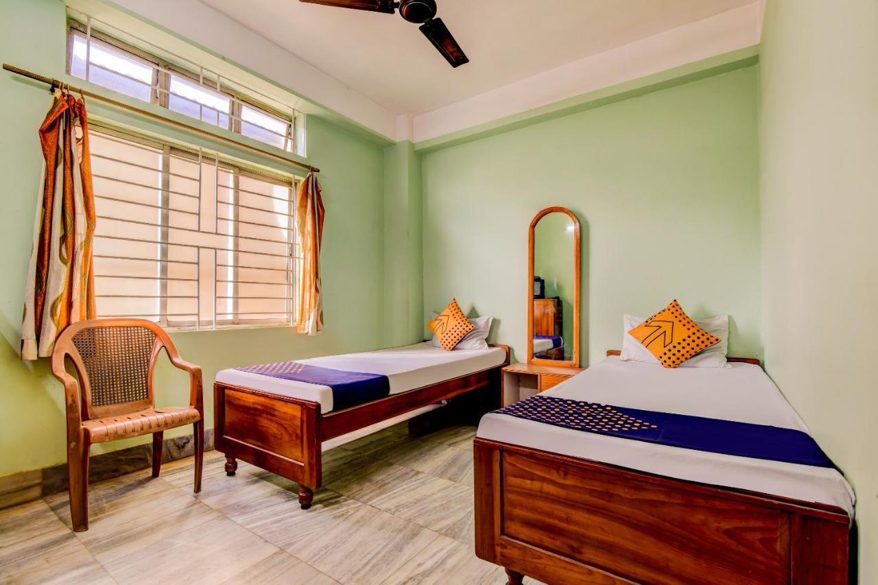 Oyo 63538 Hotel Lotus 1 Khanapara Номер фото