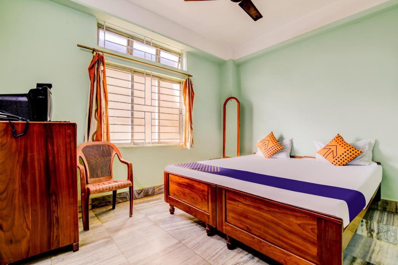 Oyo 63538 Hotel Lotus 1 Khanapara Экстерьер фото