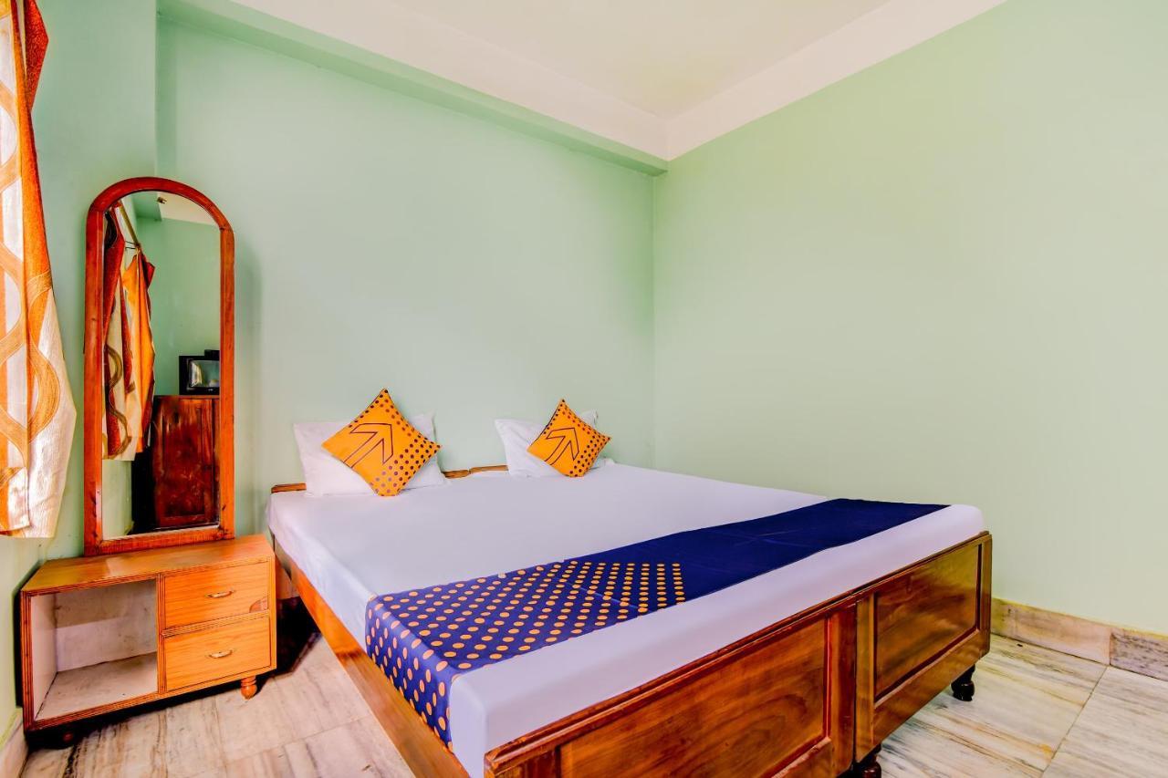 Oyo 63538 Hotel Lotus 1 Khanapara Экстерьер фото