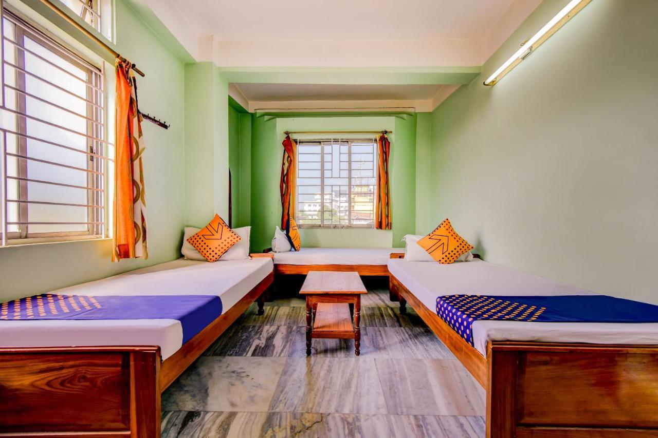 Oyo 63538 Hotel Lotus 1 Khanapara Номер фото